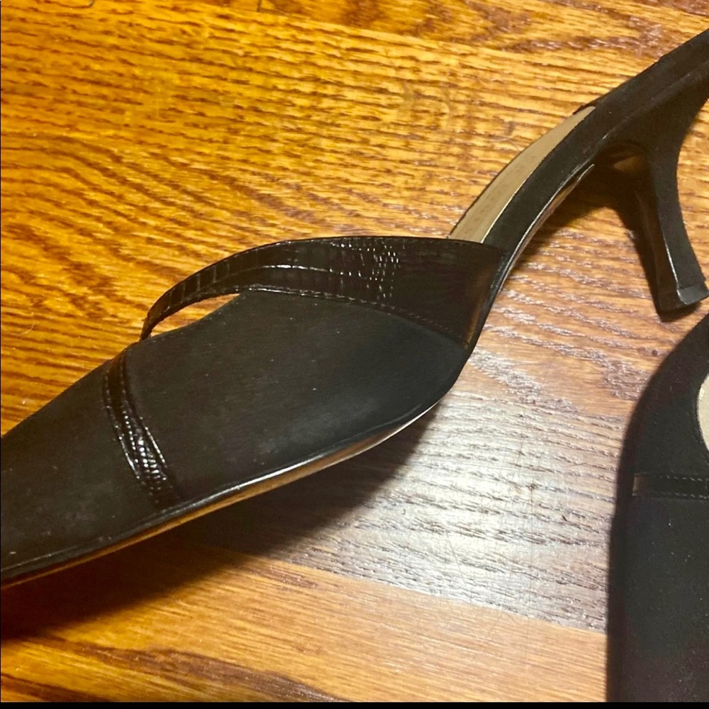 shoes - Picture 2 of 4